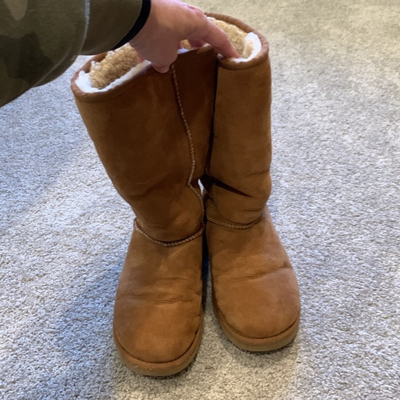 UGG tall boots - Picture 1 of 7